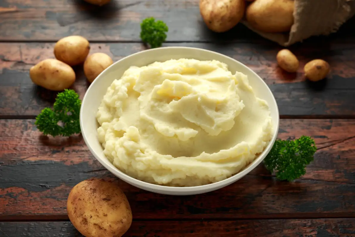 Unlock Richer Mashed Potatoes: The Secret of Adding Egg Yolk